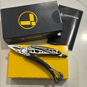 Leatherman Black and Silver Multi-Tool